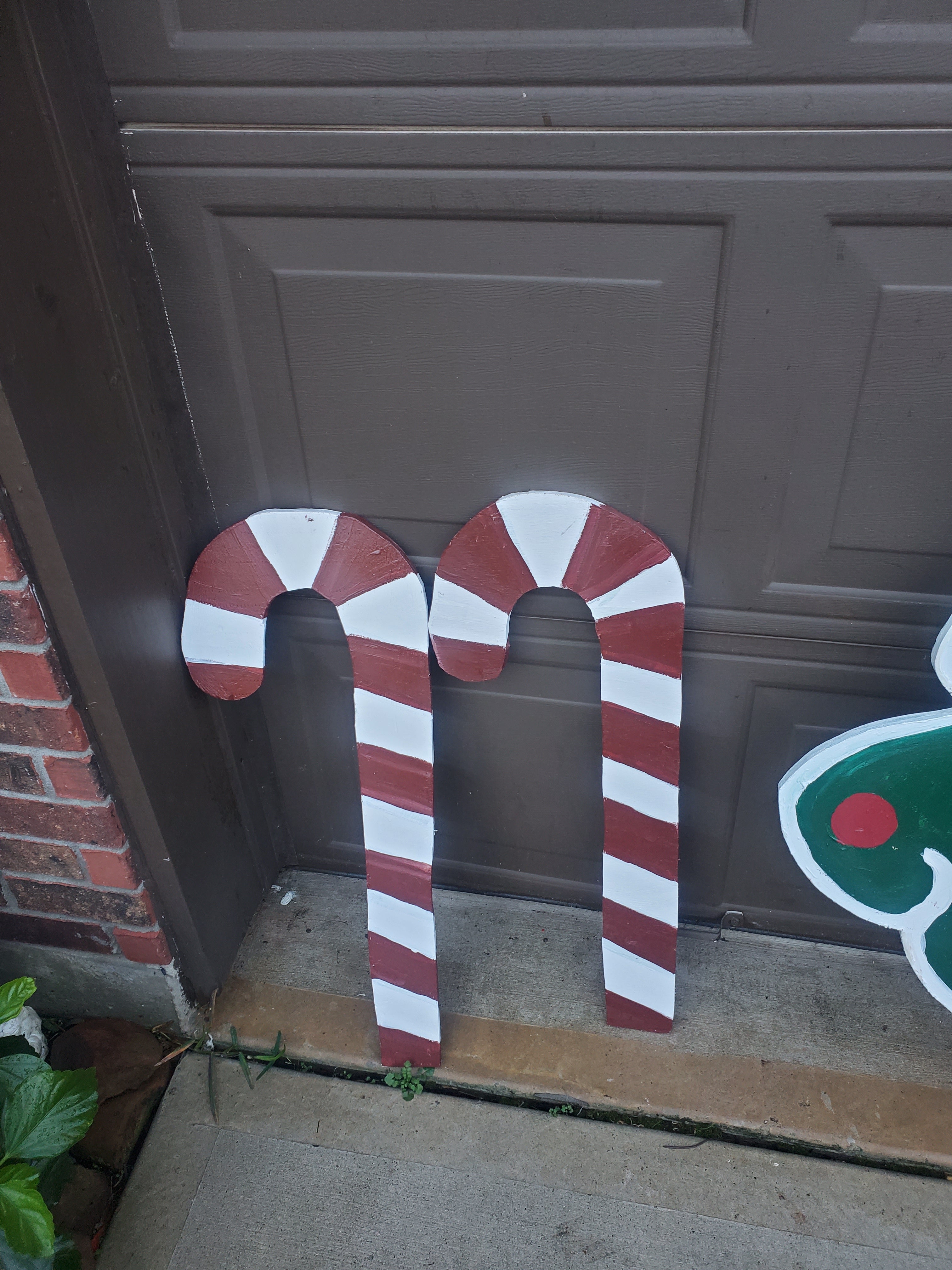 Xlarge Yard Candy Cane Wooden Christmas Candy cane Decoration -Hardware and post included ( easy setup)