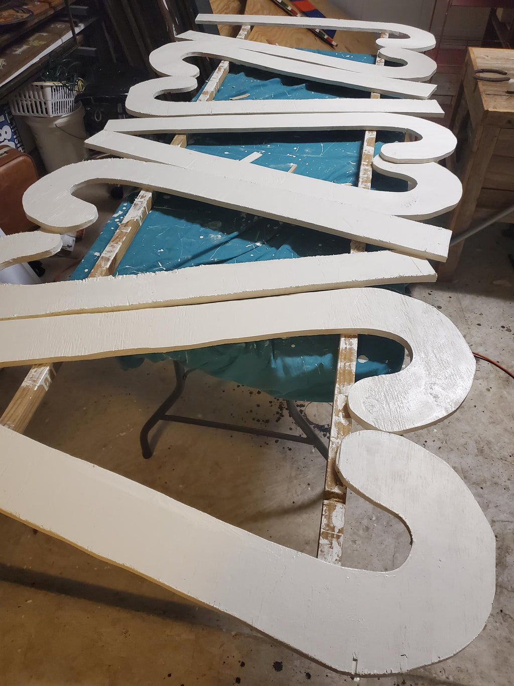 X-Large Wooden Candy Cane Yard Decoration: Multidirectional Christmas Decor