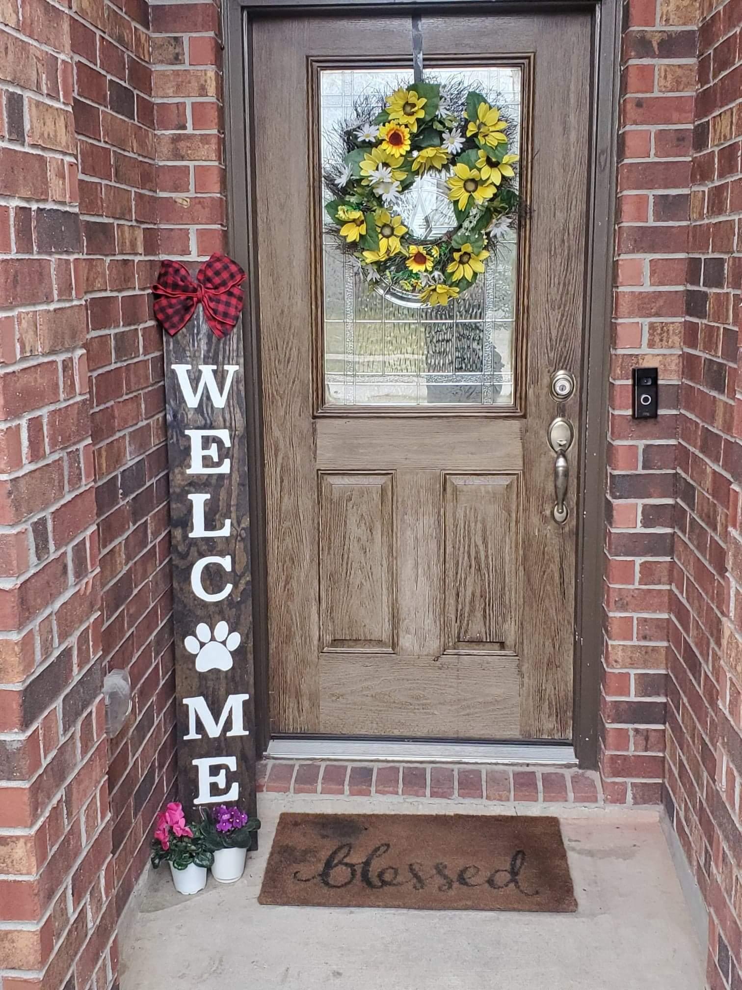Paw Print Welcome Sign: Hand-Painted Wooden Porch Leaner with Burlap Bow