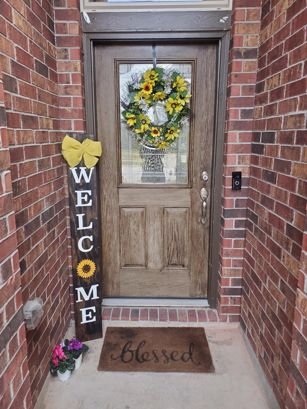 Sunflower Welcome Porch Sign: Rustic Vertical Leaner with Burlap Bow