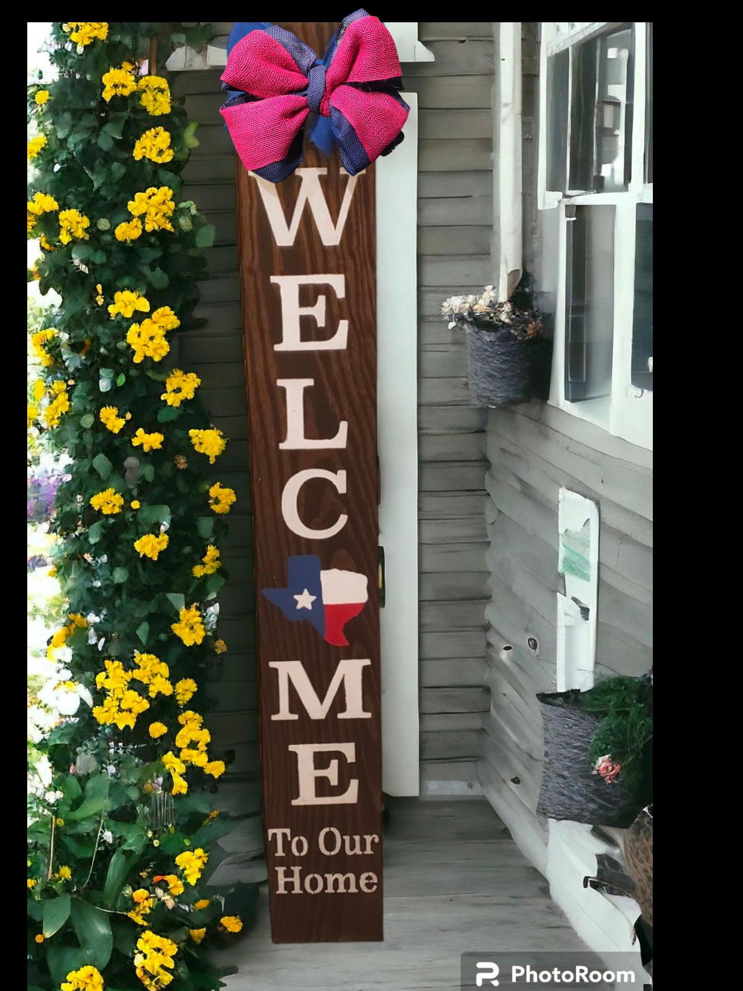 Texas Flag Welcome Sign: Rustic Wooden Porch Leaner with Burlap Bow