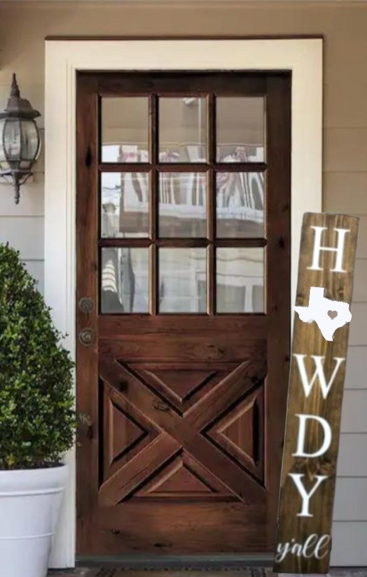 Howdy Texas Porch Sign: Rustic Wooden Welcome Decor