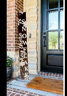 Hey There Snowflake Wooden Porch Leaner Sign